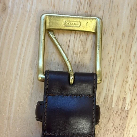 Coach Men’s Genuine Leather Belt with Solid Brass Buckle Logo Size 38 - Picture 6 of 7